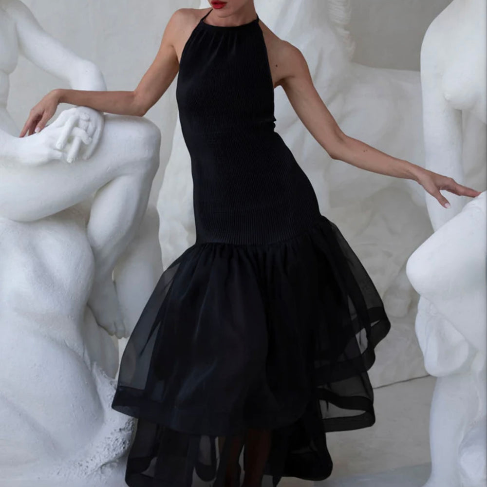 
                      
                        L’IDEÉ - Carrie Dress
                      
                    