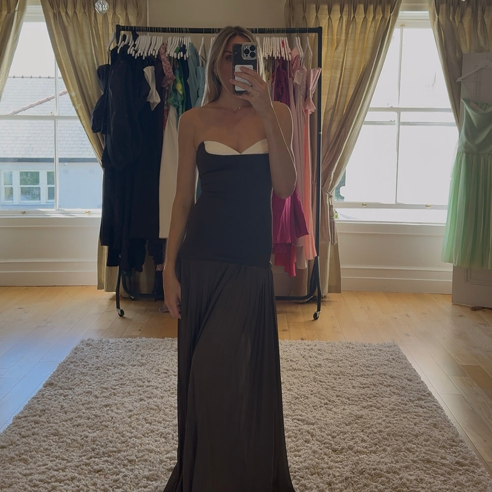 
                      
                        The Nikki Dress - Espresso
                      
                    