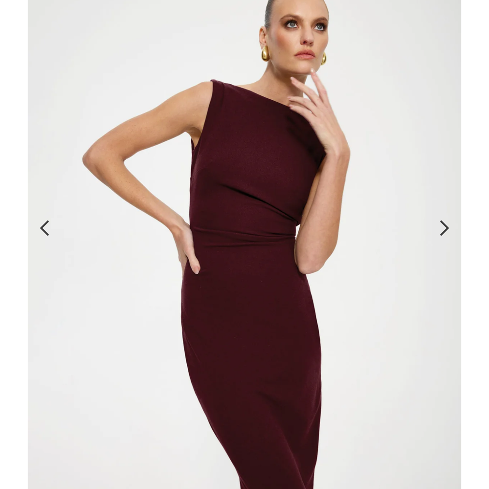 
                      
                        Verona Gown - Wine
                      
                    